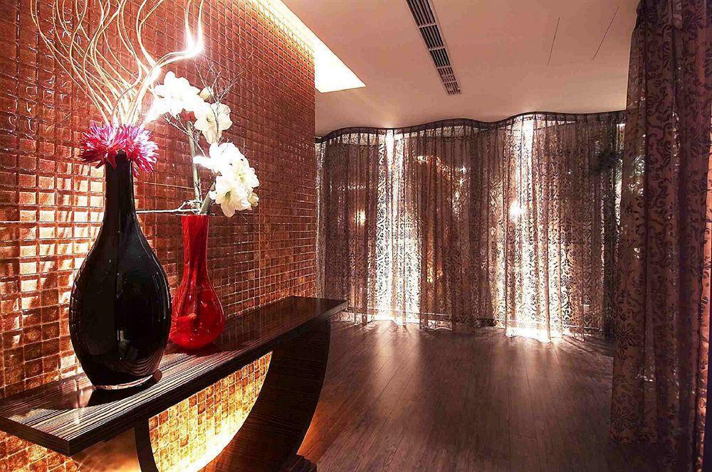Li Hsin Motel Taichung Exteriör bild