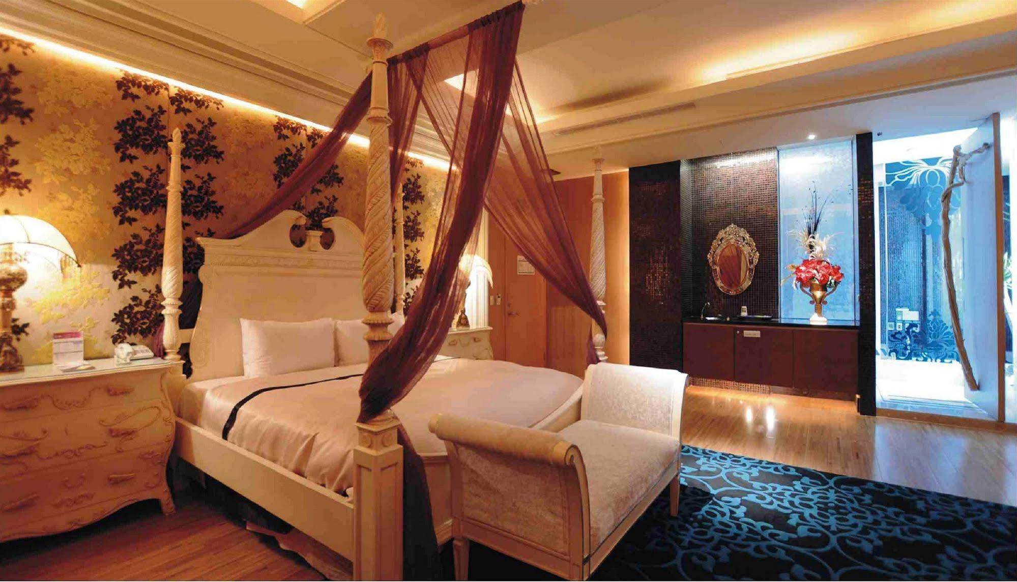 Li Hsin Motel Taichung Exteriör bild