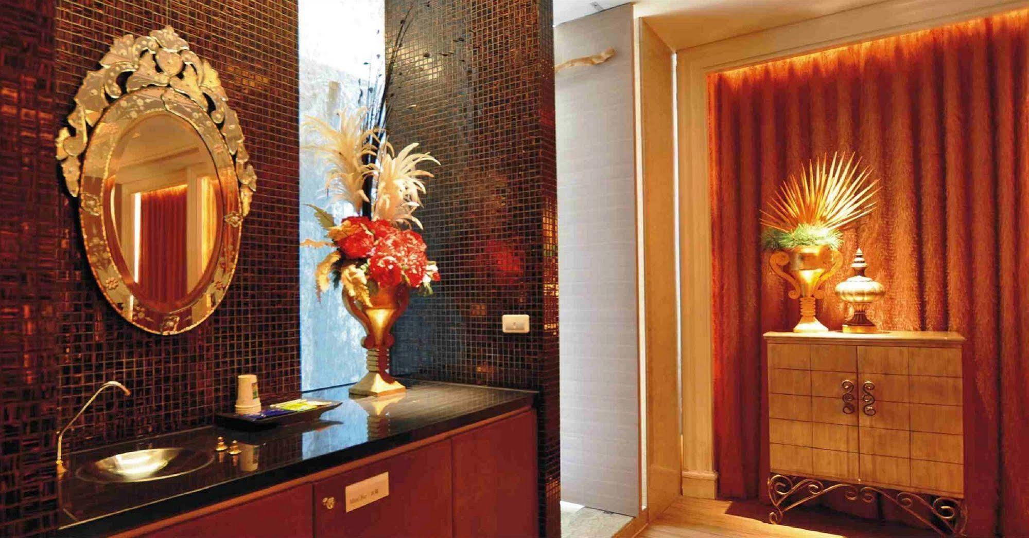 Li Hsin Motel Taichung Exteriör bild