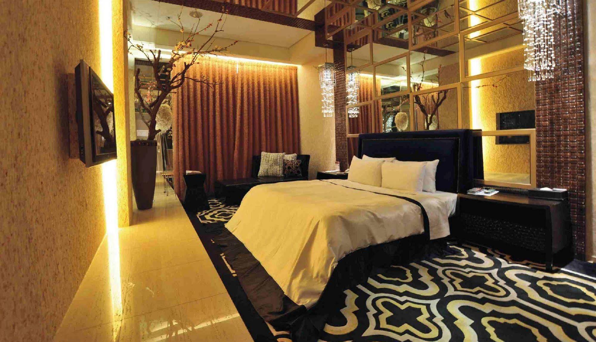 Li Hsin Motel Taichung Exteriör bild